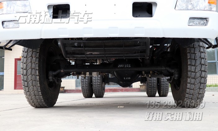 四驅雙排越野車,越野專用車底盤,東風多利卡底盤,四驅輕卡底盤,東風小霸王越野車,140馬力卡車底盤