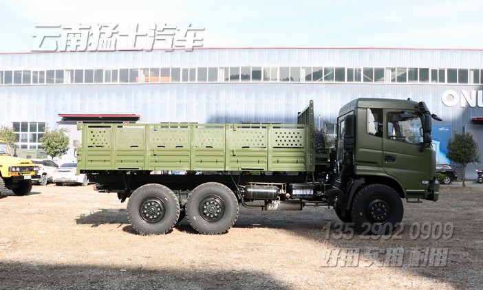 東風(fēng)天錦越野車,六驅(qū)EQ2102越野卡車,六驅(qū)越野底盤,東風(fēng)卡車,190馬力越野卡車,卡車出口