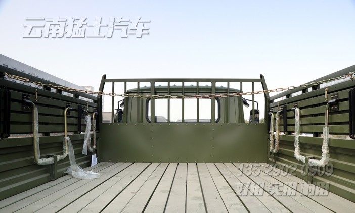 東風六驅卡車,越野卡車,尖頭越野卡車,EQ2082,東風25Y,軍用運輸車,東風軍車