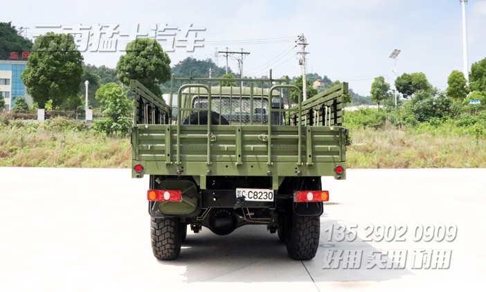 東風(fēng)越野卡車(chē),雙排卡車(chē)銷(xiāo)售,3.5噸越野卡車(chē),EQ2102運(yùn)兵車(chē),東風(fēng)四驅(qū)六驅(qū)卡車(chē),東風(fēng)卡車(chē)出口