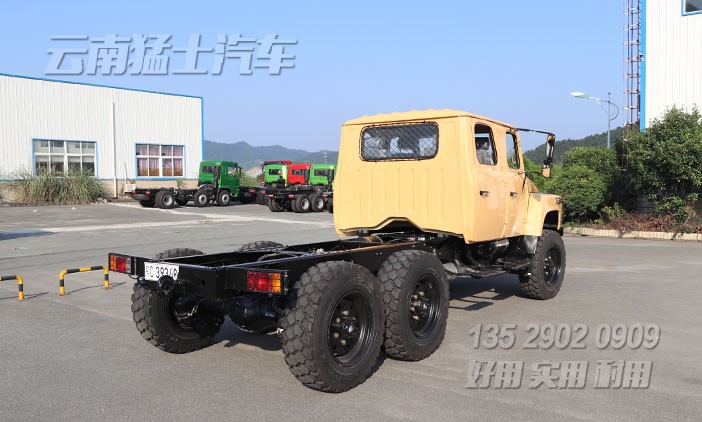 雙排尖頭卡車(chē),六驅(qū)越野底盤(pán),長(zhǎng)頭卡車(chē)底盤(pán)改裝,雙排2082底盤(pán),定制款底盤(pán)出口