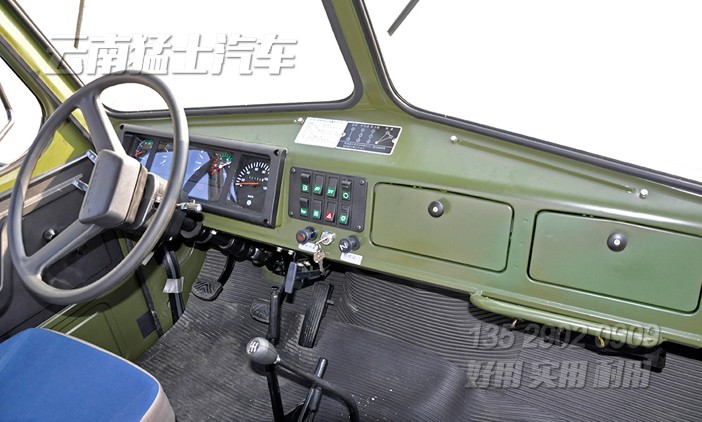 東風六驅卡車,六驅越野卡車,EQ2100,東風軍車,軍用運兵車,全驅運兵車,尖頭越野卡車,東風245