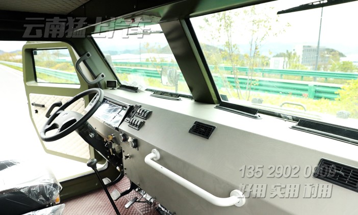 六驅裝甲車,越野運兵車,防護型裝甲車,防彈越野車,長頭運兵車,國際維和車,部隊訓練指揮車,越野專用車,定制化出口車改裝