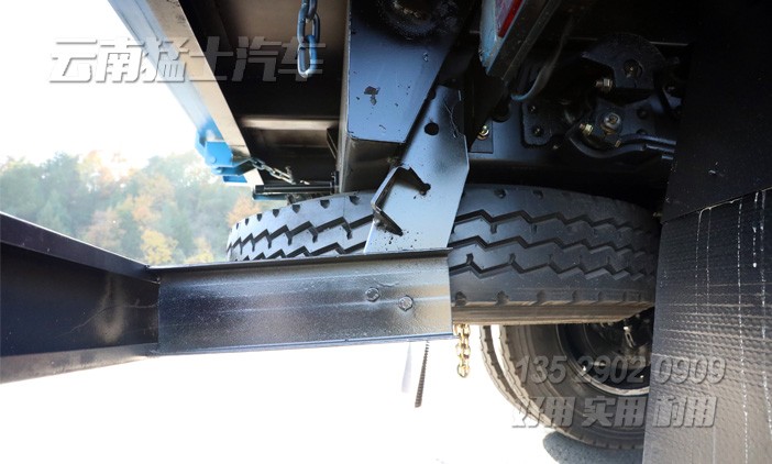 輕型自卸卡車,長頭自卸,3.5噸自卸汽車,出口自卸貨車,東風商用汽車,4x2自卸汽車
