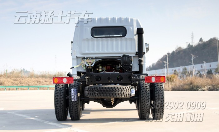 東風雙排卡車,右舵卡車底盤,東風輕卡底盤,多利卡雙排底盤,4*4底盤改裝廠家,越野專用車底盤,右舵底盤出口