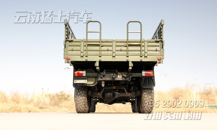 6*6運兵車,EQ2102N,雙排越野卡車,東風153雙排,六驅卡車配置,東風運兵車