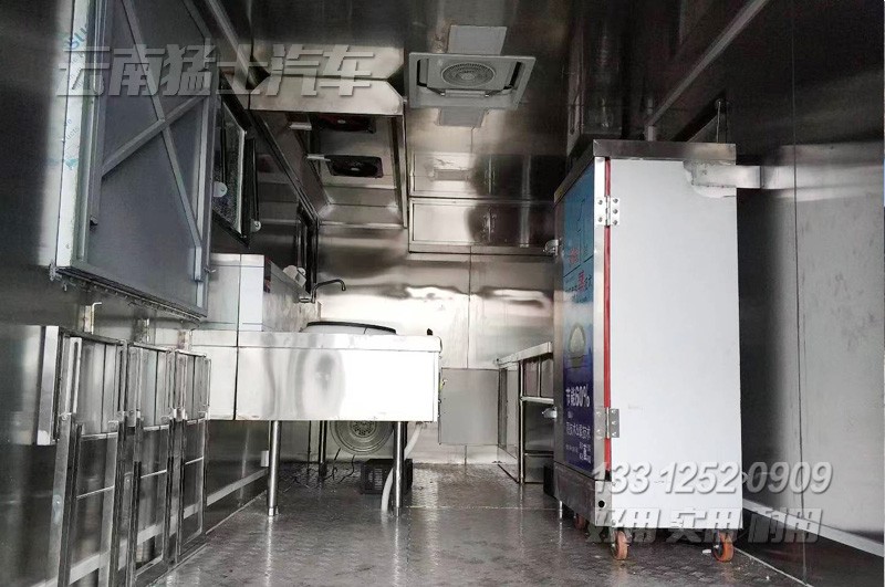 東風炊事車,移動廚房車,就餐車,后勤保障車,戶外烹飪就餐