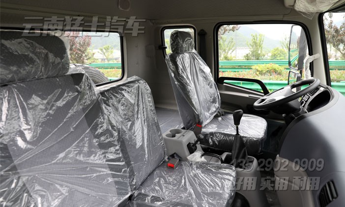 六驅平頭卡車,高性價比卡車,4米8貨箱卡車,越野型貨車,東風卡車銷售