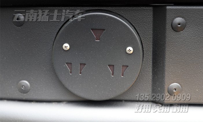 四驅依維柯,NJ2045,森林山路行駛,短頭底盤,越野底盤,小巧輕便的底盤改裝