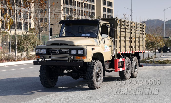 東風EQ240,二汽尖頭車,六驅越野車配置,經(jīng)典尖頭車