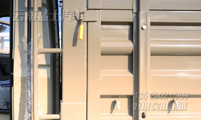 東風EQ240,二汽尖頭車,六驅越野車配置,經(jīng)典尖頭車