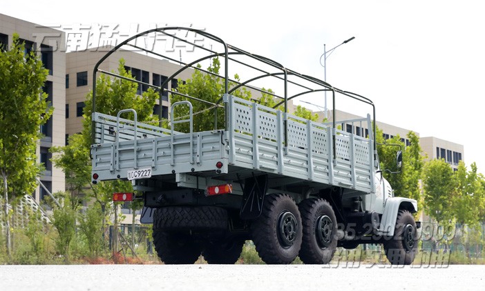 EQ245,東風民用越野車,4.8米貨箱卡車,六驅尖頭越野