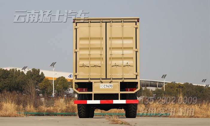EQ2100越野廂卡,東風6*6廂式車,六驅尖頭卡車,多用途越野專用車,戶外移動辦公車,移動方艙車,野外露營車,瓦楞板廂式車